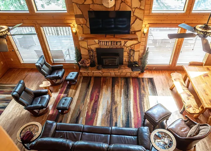 The Large Cabin, 17 Acres, Playground, Forest Access * Pinedale
